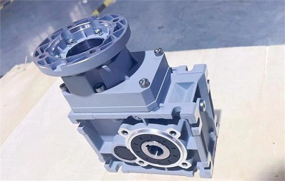 農業機械精準點播機專用減速機 SJKM050準雙曲面齒輪減速機.jpg