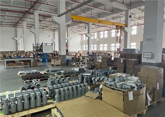 七夕!艾思捷SGMRV050蝸輪蝸桿減速機批量出貨1.jpg 七夕!艾思捷SGMRV050蝸輪蝸桿減速機批量出貨1.jpg