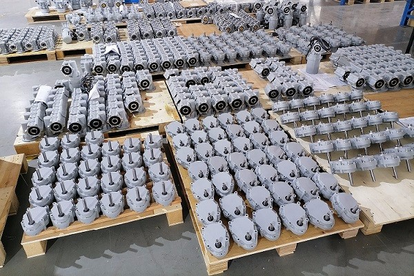 艾思捷制冰機減速機廠家直發 定制款減速機批量出貨.jpg